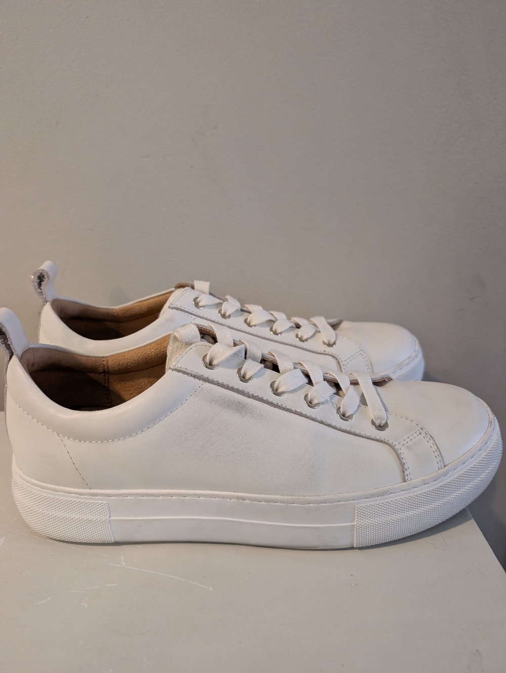 Jack Rogers White Leather Sneakers Size 9 Coastal Preppy